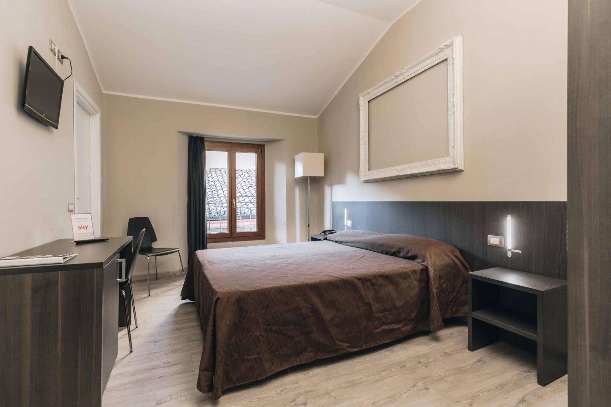 Hotel Astoria Cremona Exteriör bild