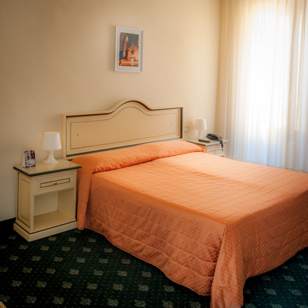 Hotel Astoria Cremona Exteriör bild